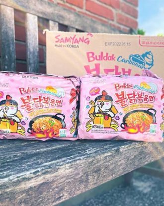 Samyang Buldak Hot Chicken Carbo  Flavour 1 kasse 8x5-pak 130 g.