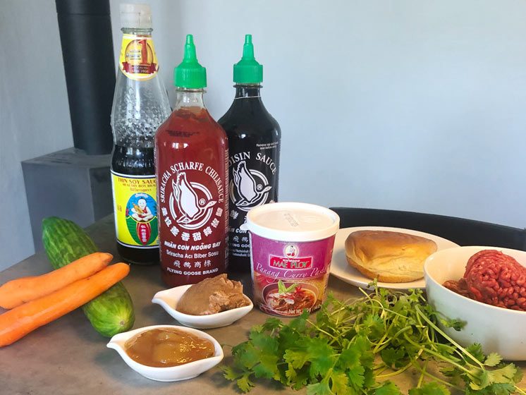 thailandsk inspireret burger