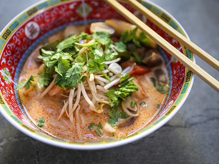 tom yam nudler med rejer opskrift